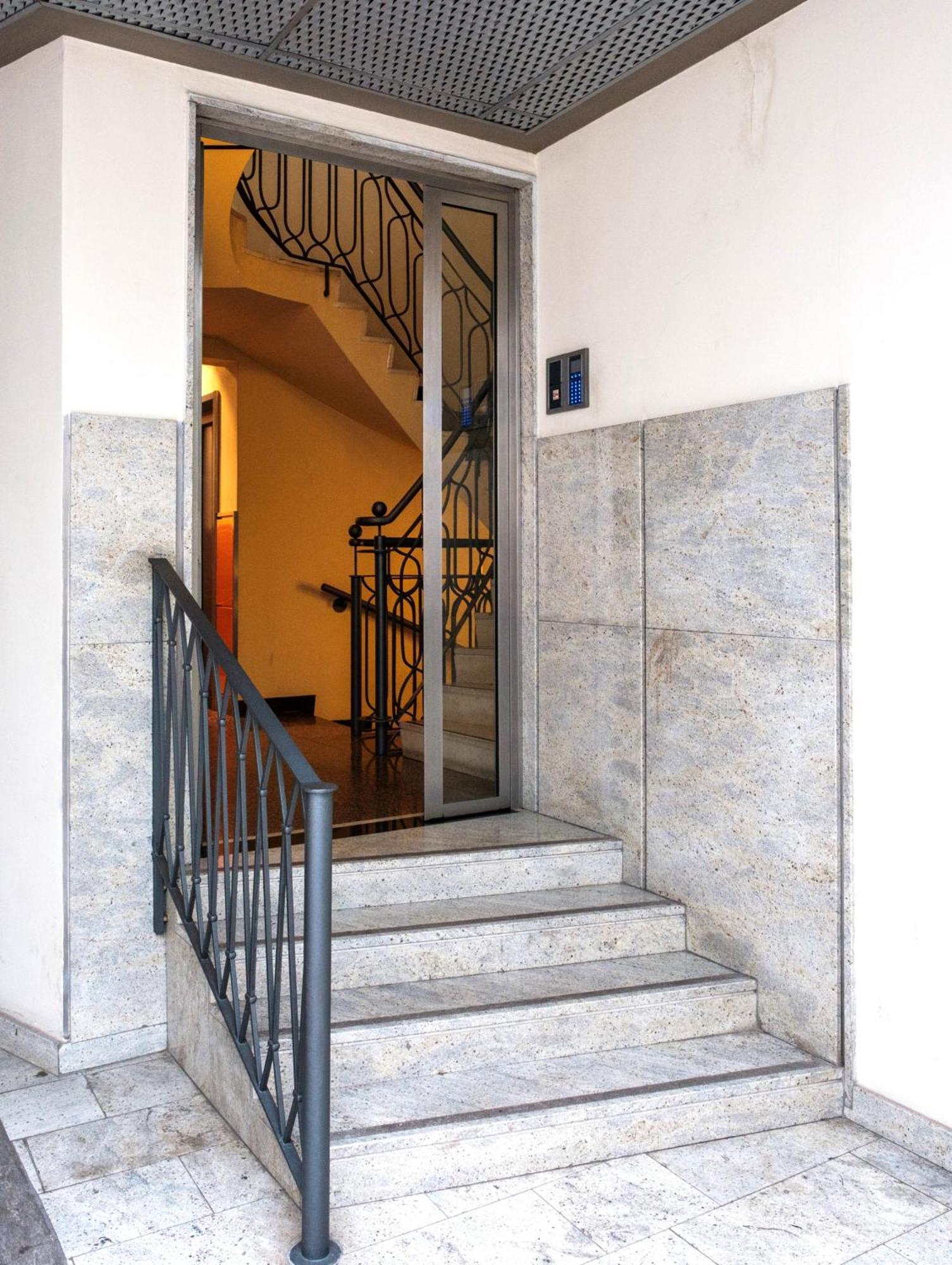 Manzoni 44 Suite Milán Exterior foto